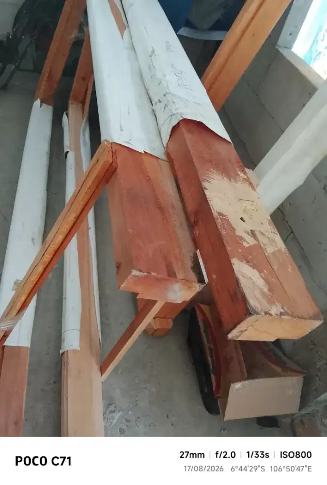 Kusen pintu set jendela