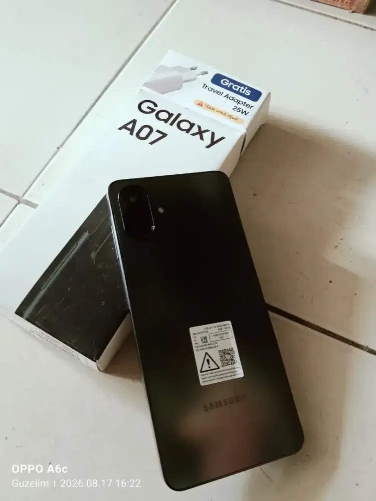 Samsung hitam A07 4/64 garansi resmi