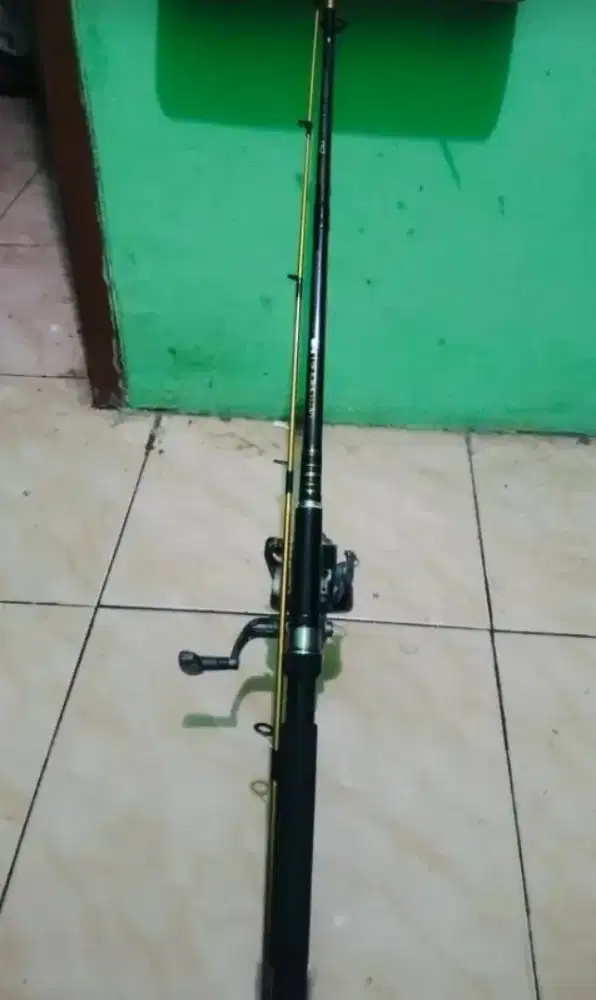 Reel shimano shienna 4000HD & joran maguro Voctorious NS.