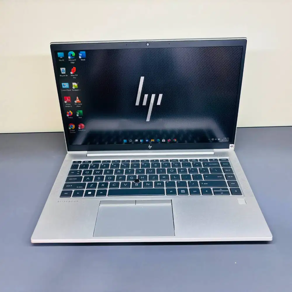 Laptop hp Elitebook AMD Ryzen 5 pro 5650U Ram 16gb ssd 256gb win 11