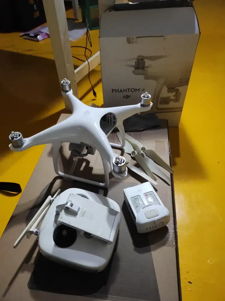 Drone DJI Phantom 4