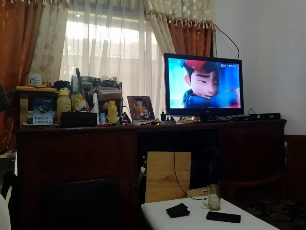 Lemari Jati untuk TV dan pajangan