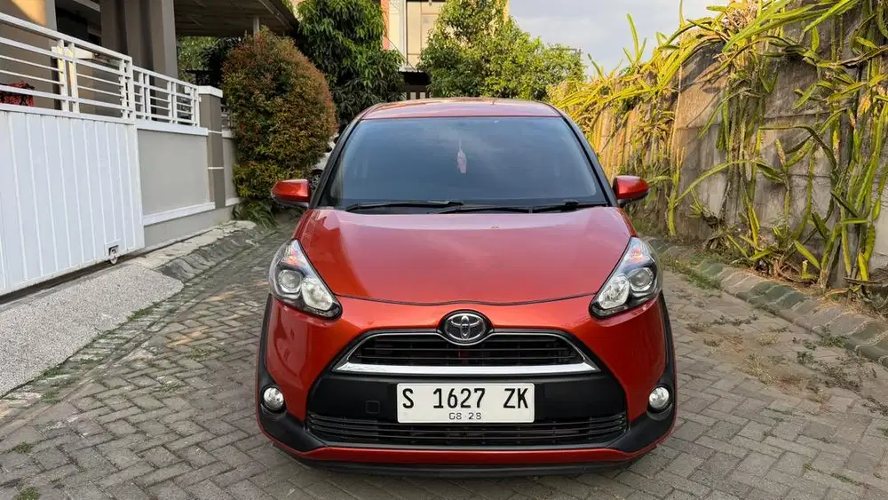 Sienta G matic 2017
