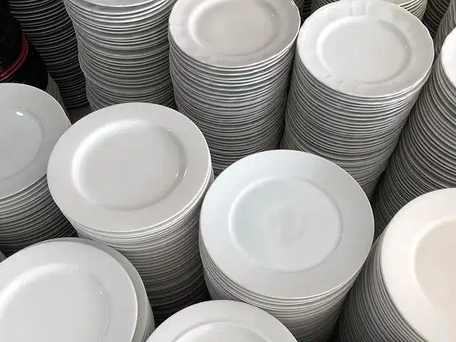 DIJUAL PIRING KERAMIK BEKAS – CAMPURAN MEREK