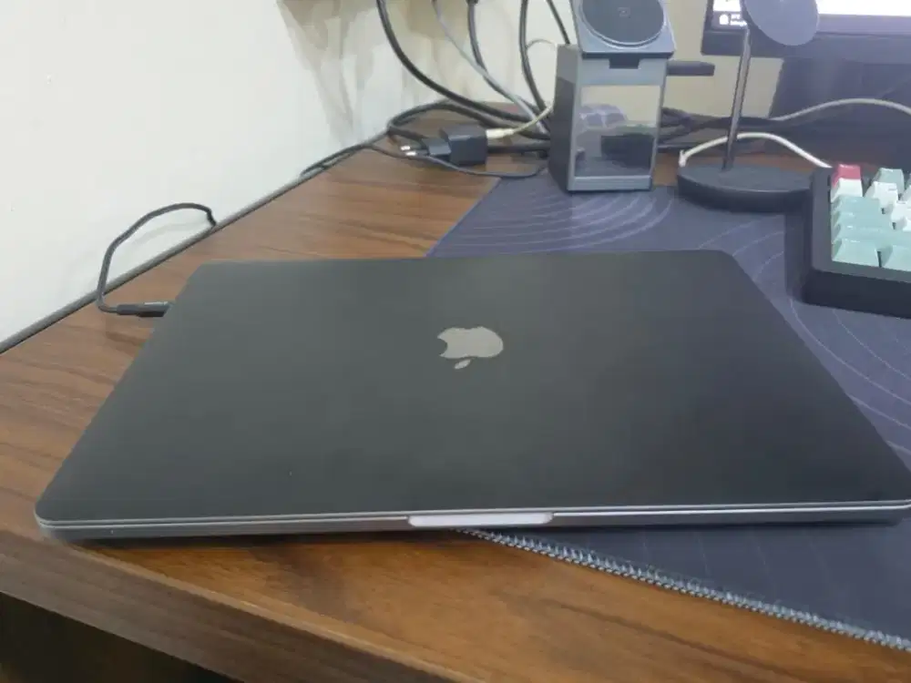 Macbook pro m1 8/512 bh tinggi jarang pake