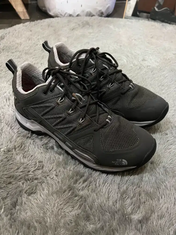 Hiking The North Face Ultra GTX Surround Hiking Shoe (size 43)