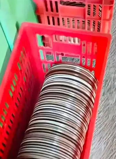 DIJUAL KERANJANG PIRING PLASTIK BEKAS
