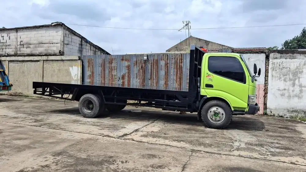 Dijual hino dutro HDL 130