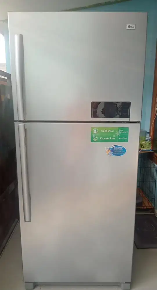 Kulkas merek LG ukuran jumbo