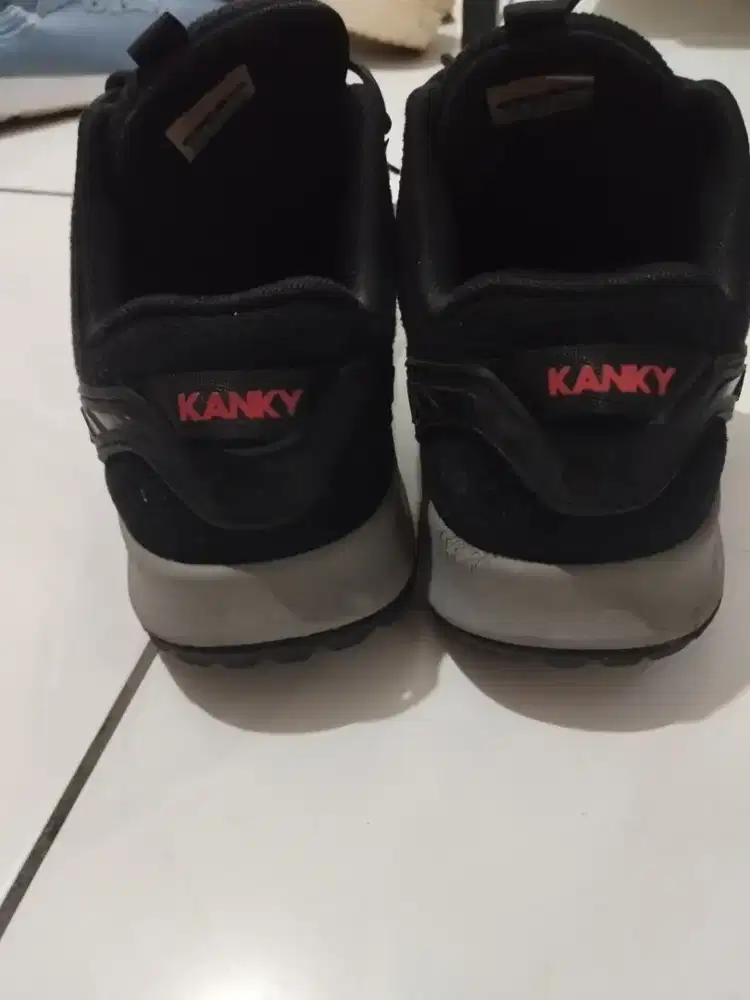 Sepatu kanky cowok