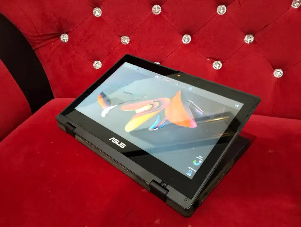Laptop 2in1 touchscreen lipat Asus n4500/4gb 128 SSD/ anti loading