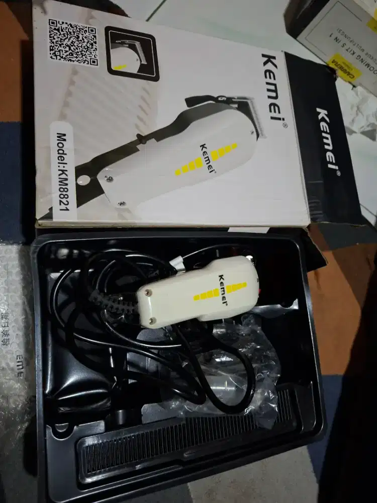 Alat cukur rambut kabel