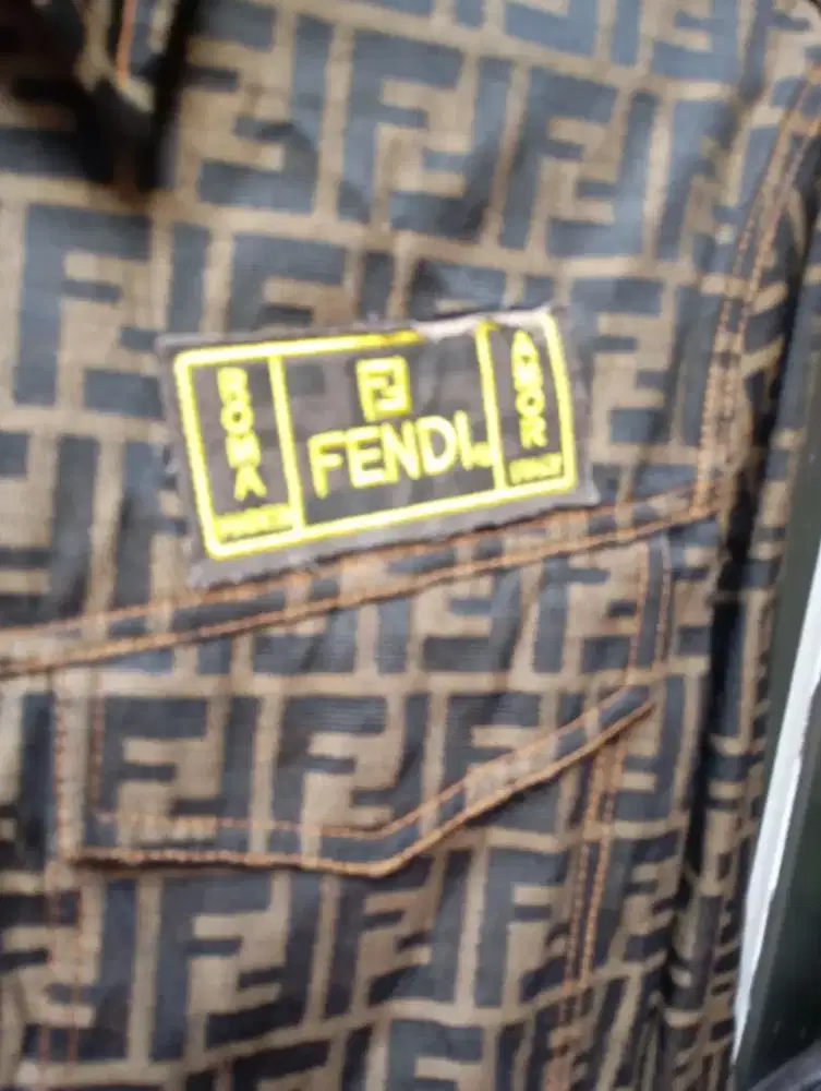 Jaket FENDI ukuran L