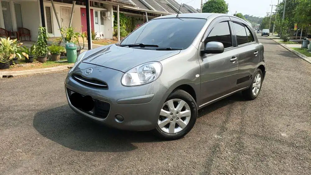 Nissan March 2011 Bensin