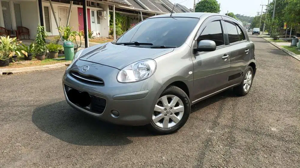 Nissan March 2011 Bensin
