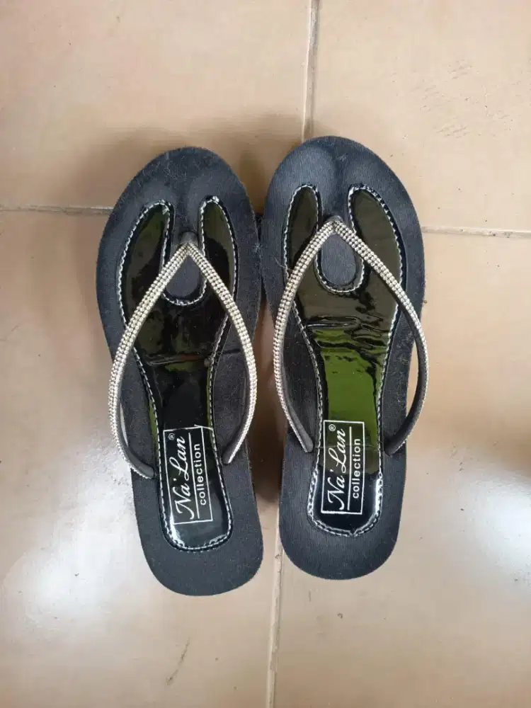 Yg mau sandal,tas,soflens