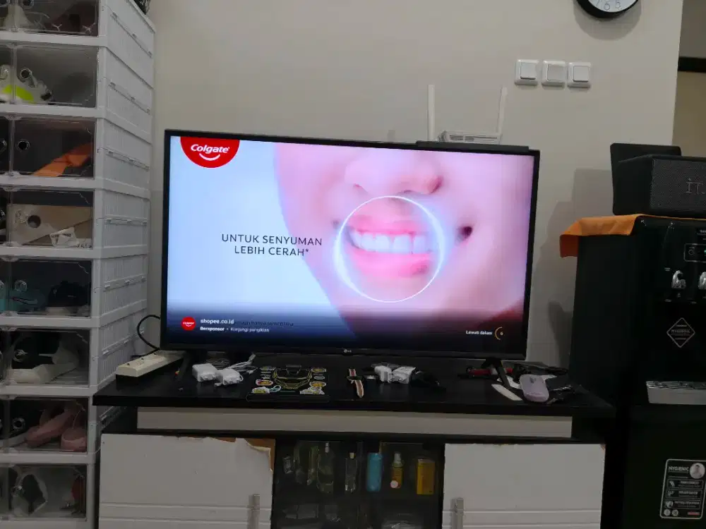 TV LG 43 Inchi 4K Smart TV dan magic remote