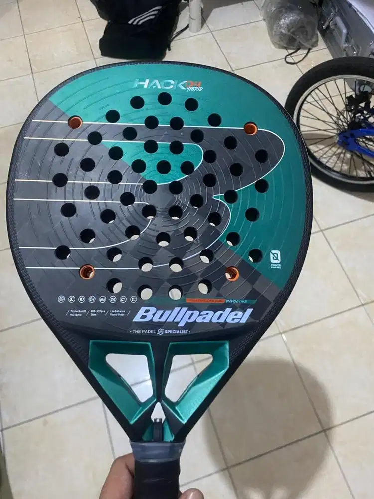Raket padel Bullpadel Hack04 Hybrid 2025