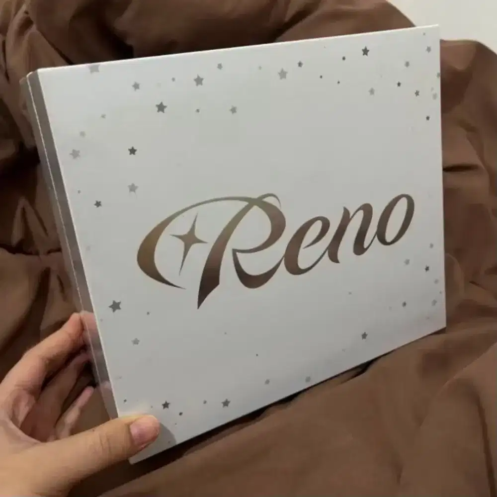 Dijual cepat gift box Reno 16