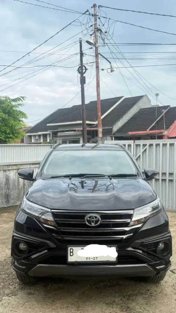 Dijual rush warna hitam