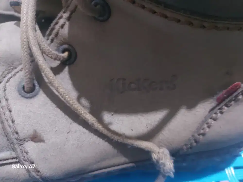 Sepatu merk Kickers