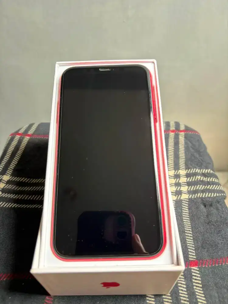 Di jual Iphone 11 inter