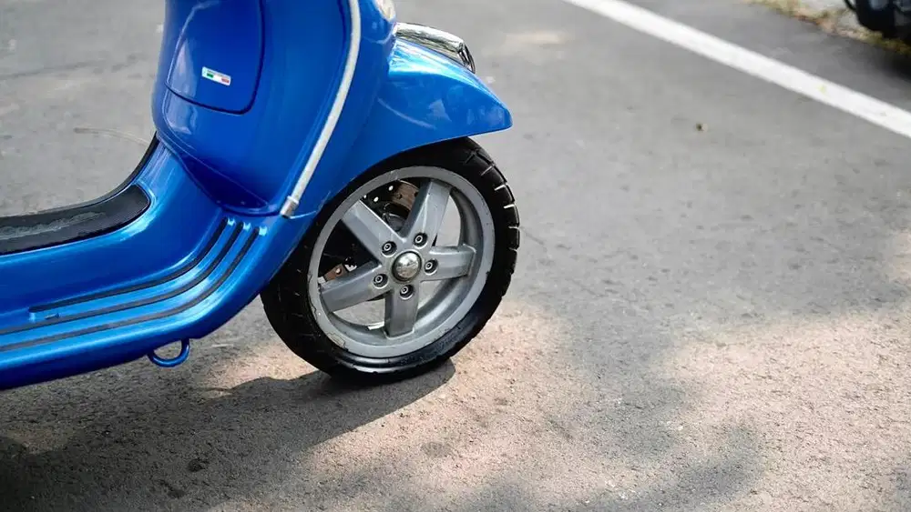 VESPA LX 3v 2013