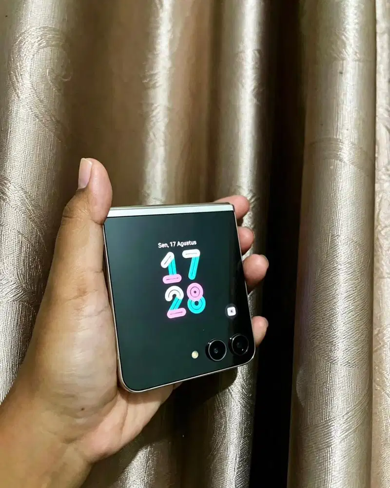 samsung z flip 5 8/256GB Sein ( hp aja )