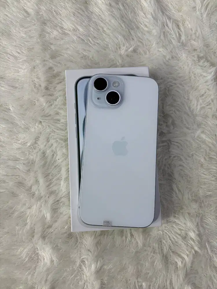 IPHONE 15 128 SECOND RESMI IBOX FULLSET NORMAL