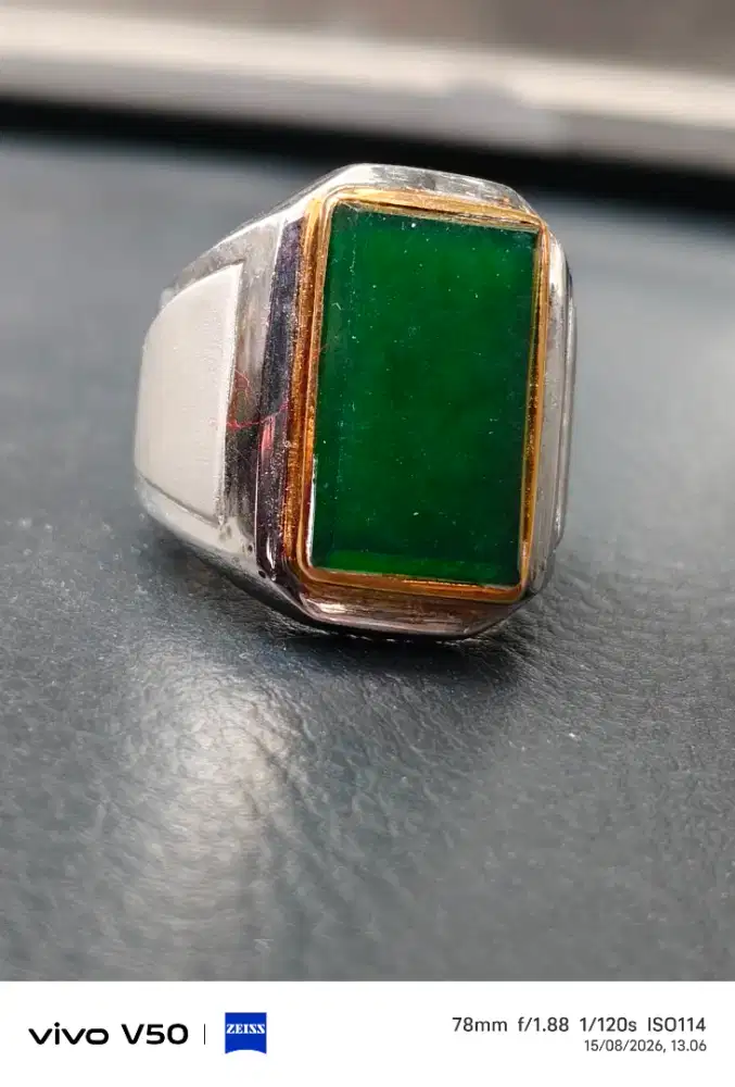Baru jadeite jade type A