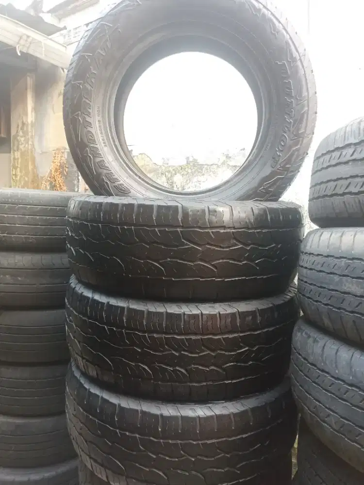 Ban second ukuran 265/60 R18