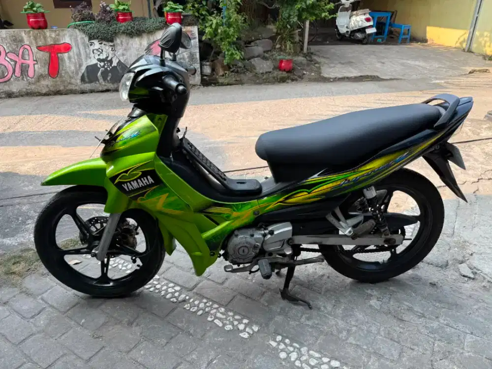 Jupiter Z THN 2008 plat W Sidoarjo