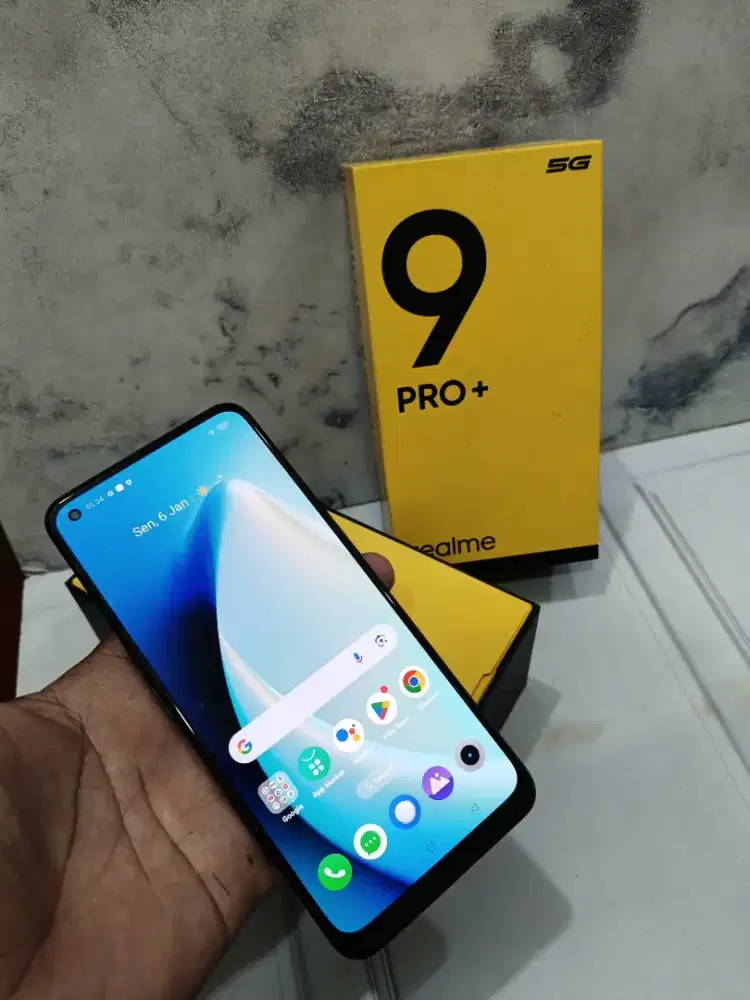 Realme 9 pro+ 5G ram8/256 fulset Masi segel