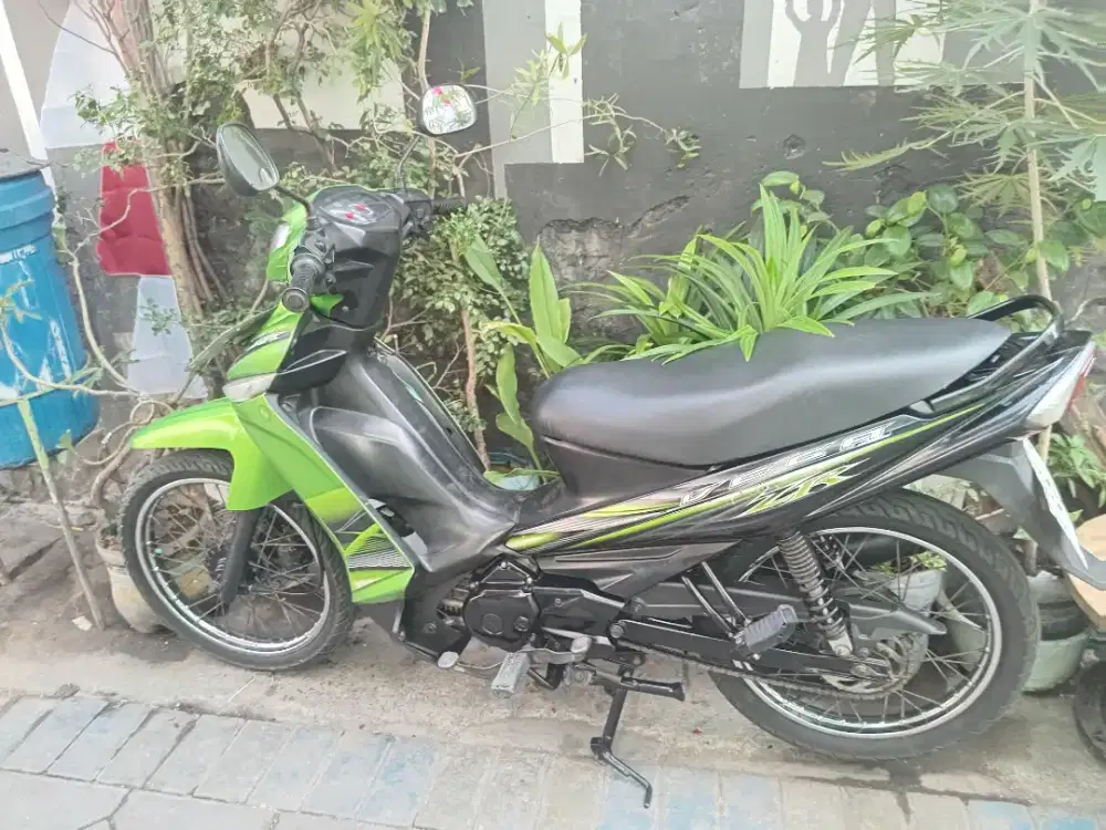 Jual Vega ZR 2013 L pajak hidup,PLN on semua,ban DB belakang tebal