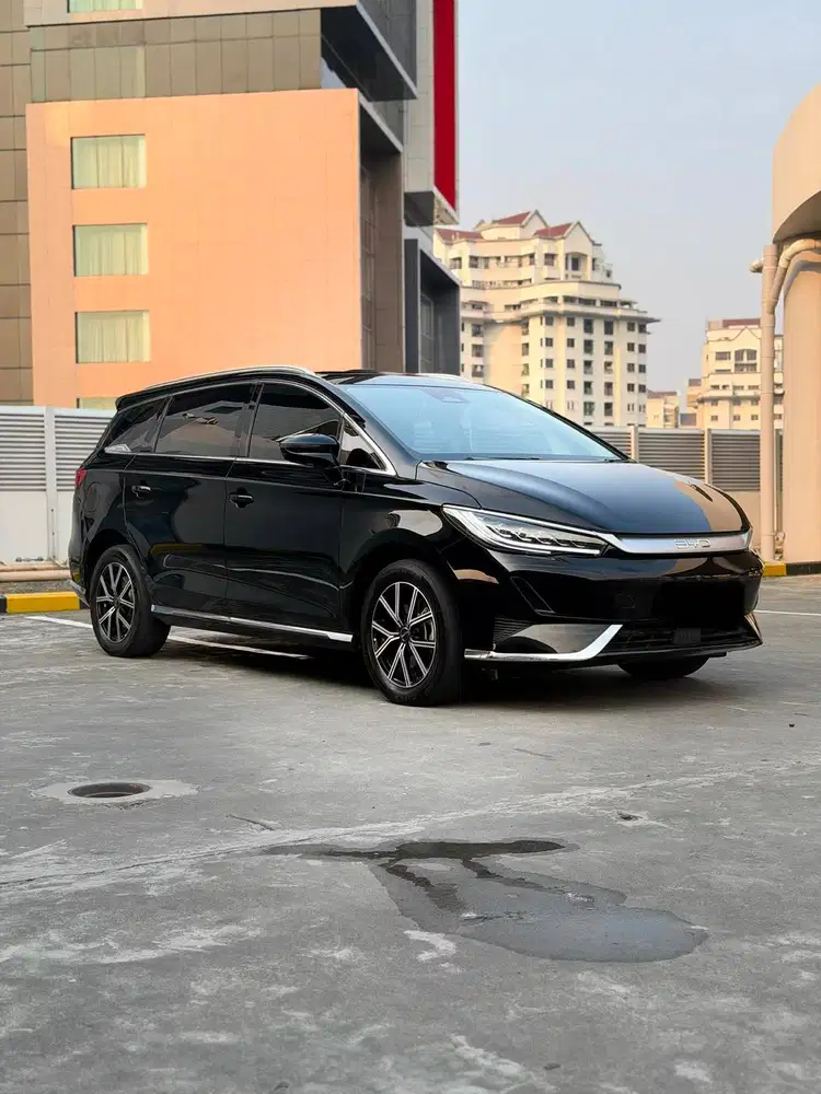 BYD M6 SUPERIOR 7SEATER 2024