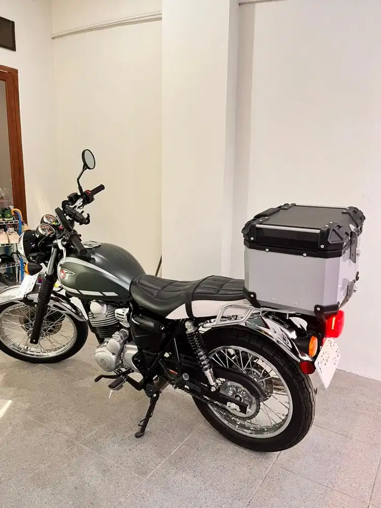 Jual Cepat New Kawasaki W230, siap Touring, nego tipis lgsung deal