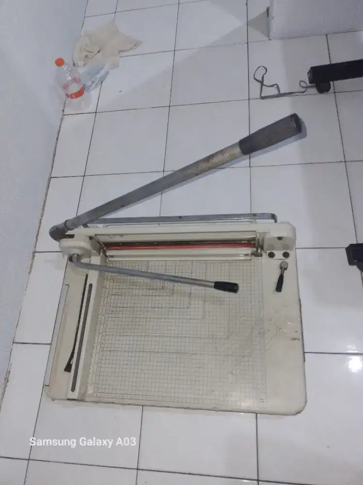 Mesin potong manual type 686
