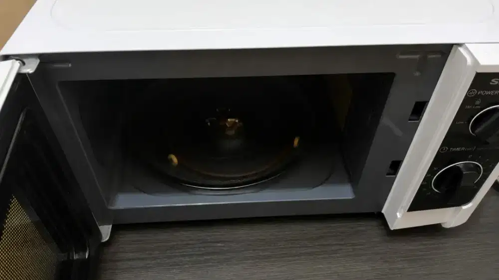 MICROWAVE SHARP