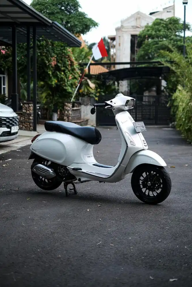 VESPA SPRINT 150 IGET 2016 GANTENG