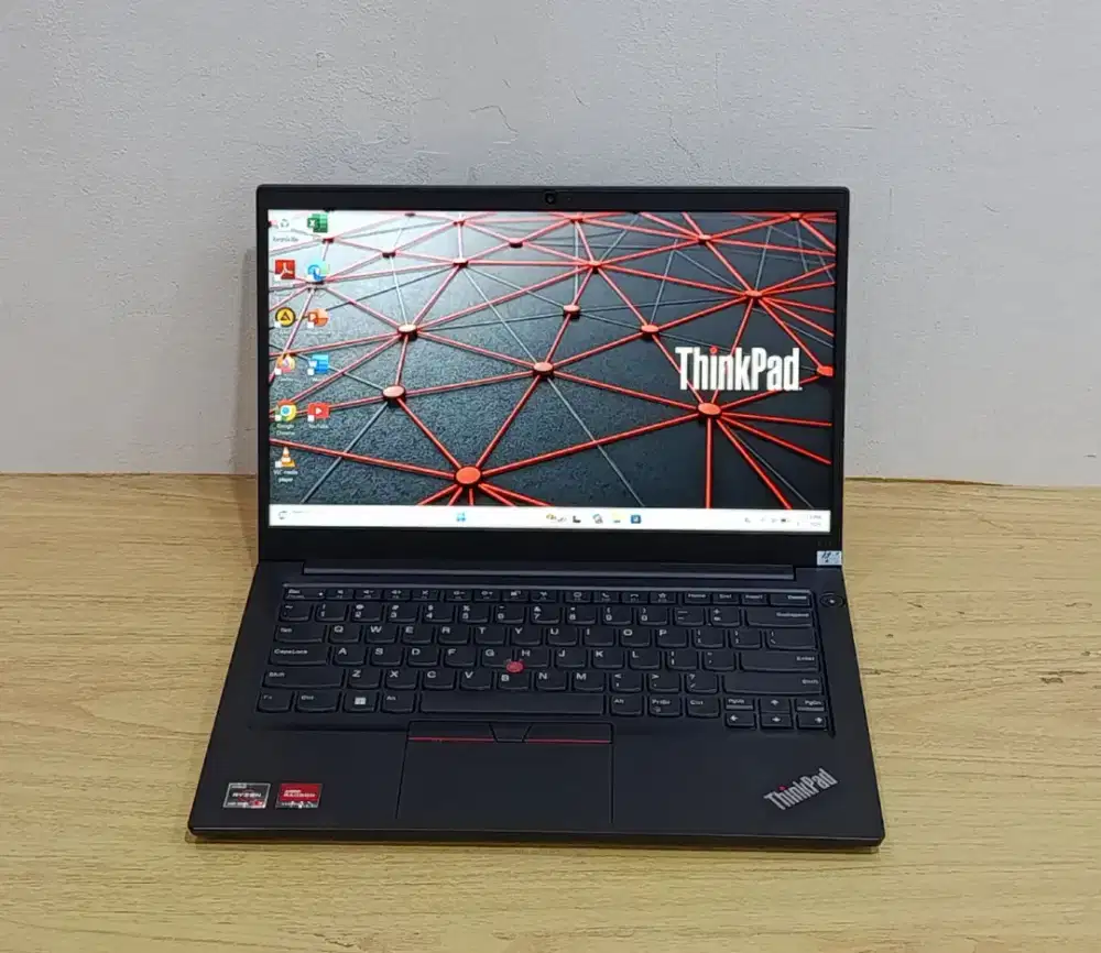 Laptop Lenovo ThinkPad E14 G3 AMD Ryzen 7-5700U RAM 16GB SSD 256GB