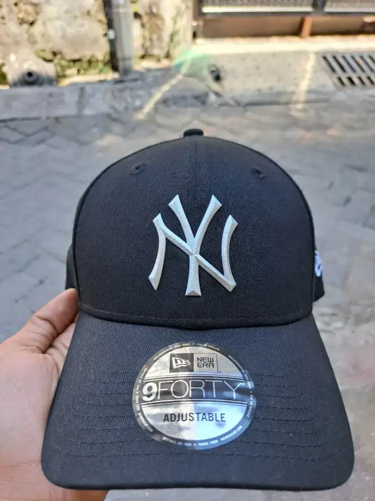 Topi New era original baru bukan bekas