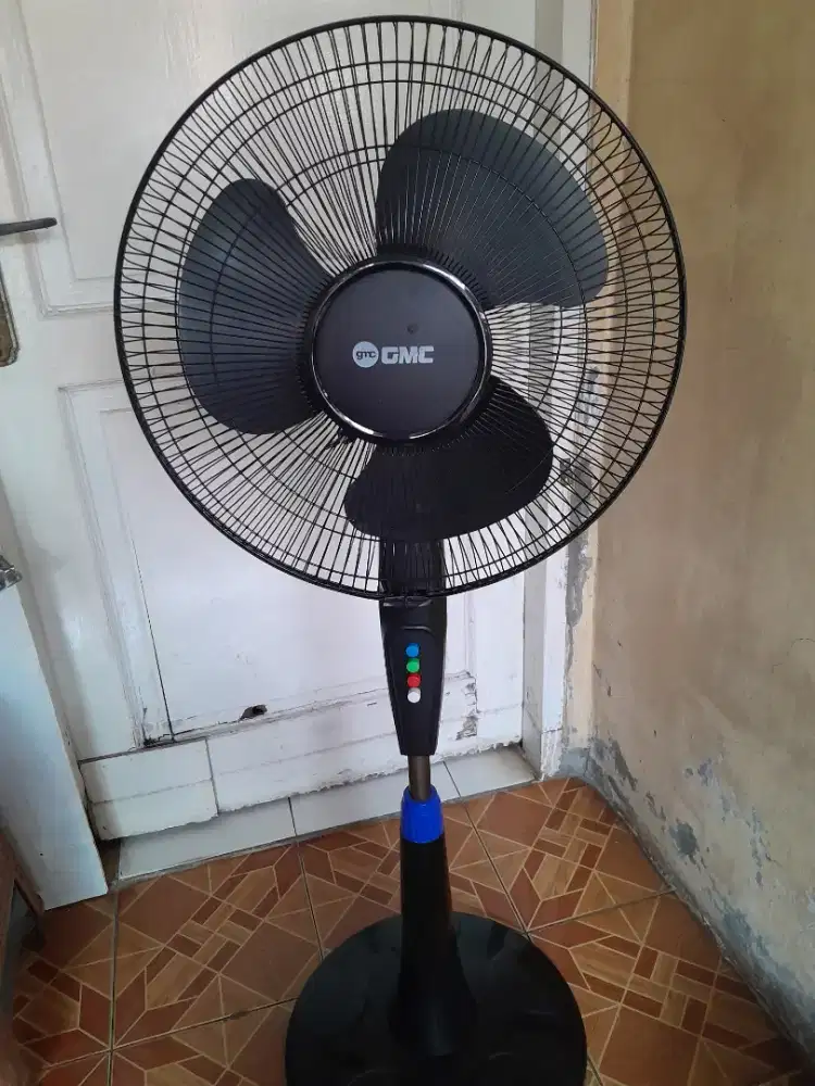 Jual kipas berdiri merk GMC 16 inch