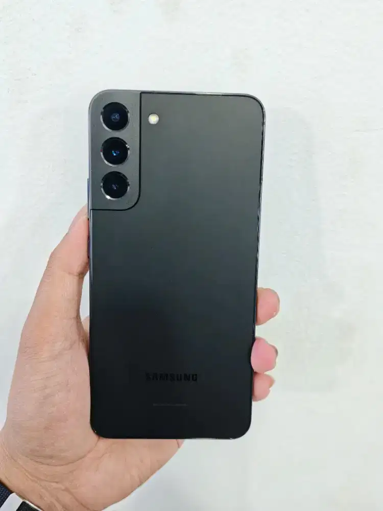 Samsung Galaxy S22 plus 8/256 Black