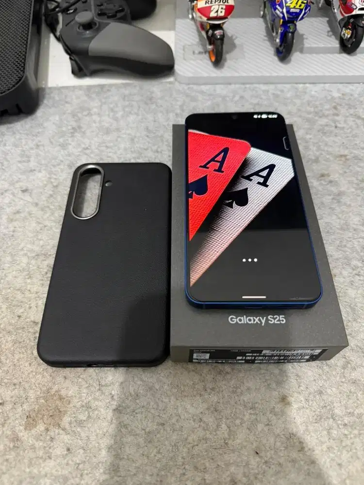 Samsung S25 12/256gb Navy