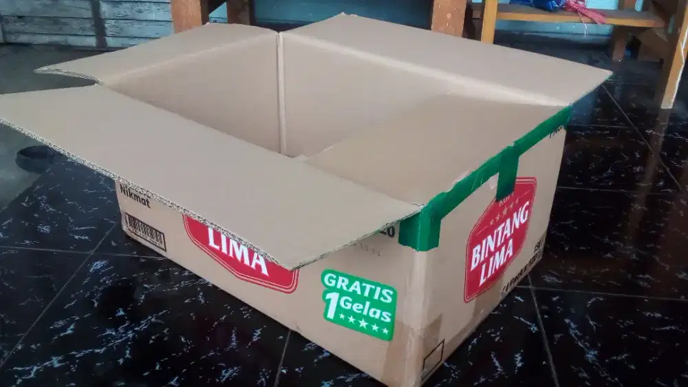 Kardus packing tebal