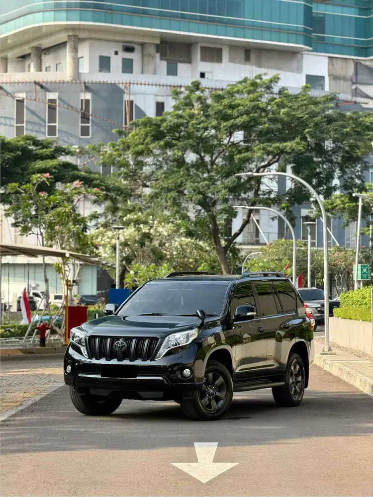 CASH Toyota New Land Cruiser Prado TXL FACELIFT 2014 Like New