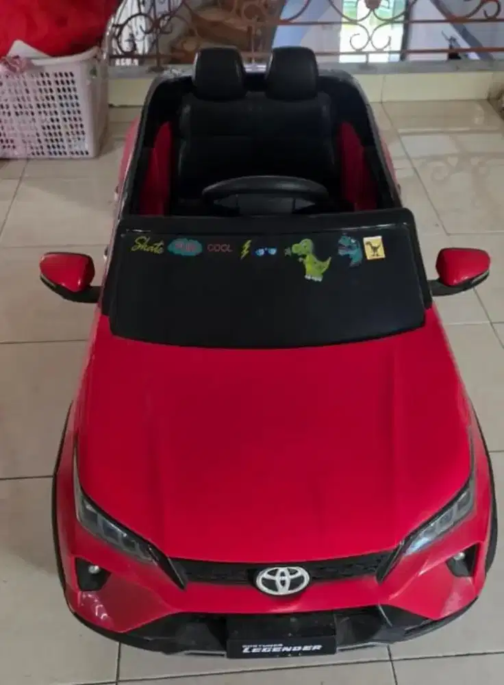 Mobil aki anak fortuner remote dan stir sendiri