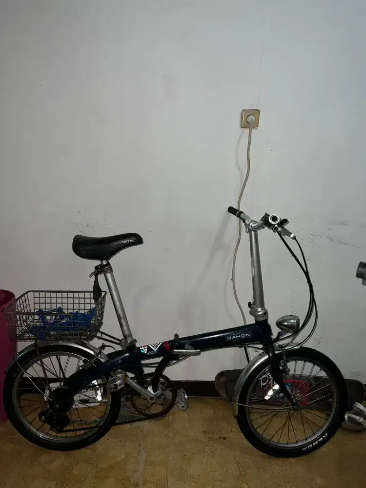 Sepeda lipat Dahon Eco C7 design in USA