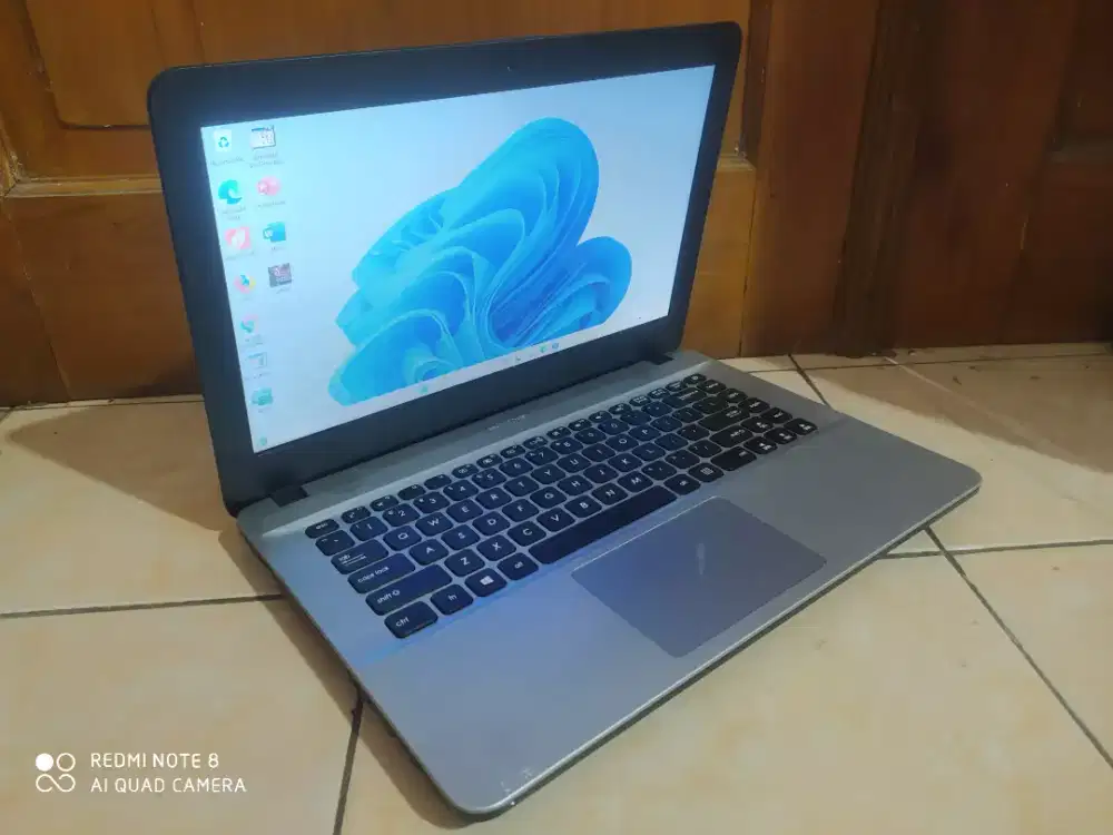 Asus x441u Core i3 Gen7/SSD 256+Nvidia mx110/Siap Editing Ringan