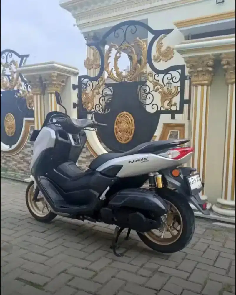 NMAX 155 CC SILVER HITAM